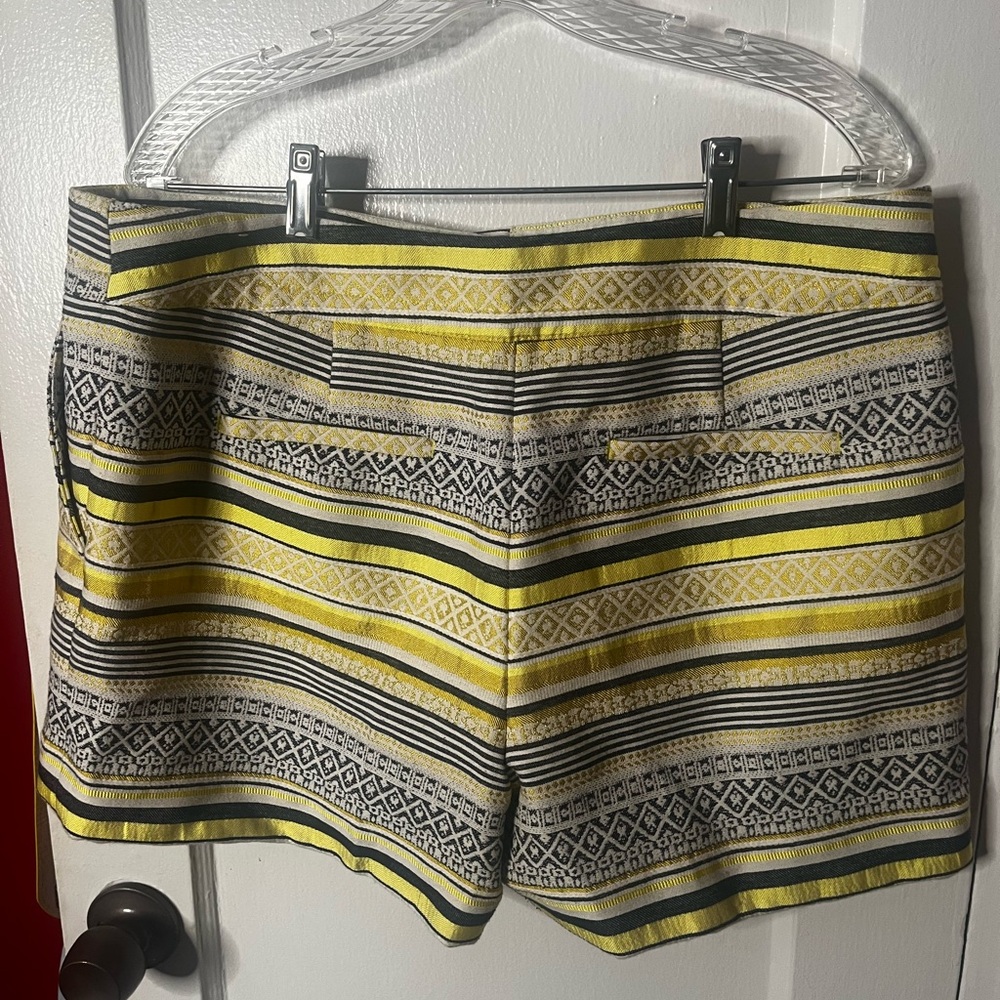 Size 12 Loft Jaquard shorts